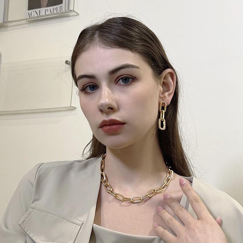 Zircon Gold Oval Necklace & Earring Set: Versatile Spring Fashion for Influential Women