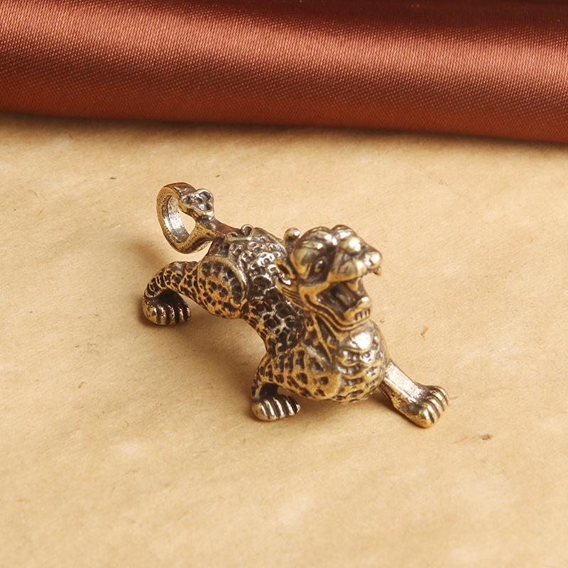 Pure Brass Money Qilin Keychain Pendant Wealth-Attracting Lucky Beast Pendant Handheld Old Bronze Wholesale