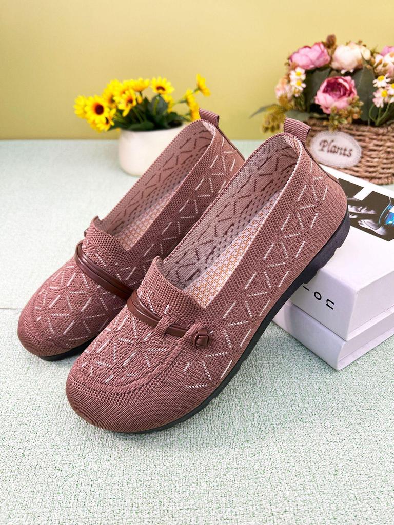 Spring/Summer 2025 Lightweight Slip-On Flyknit Flat Shoes for Middle-Aged & Elderly Women