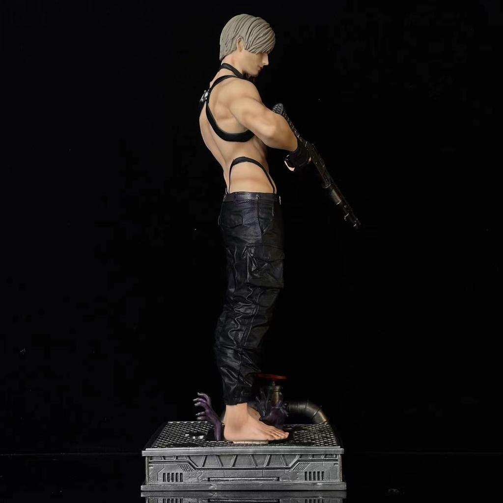 32Cm Hot Game Movie Leon 3Rd Generation Gk Action Figures Anime Model Trendy Collectible Toy Desktop Decoration Statue Ornament