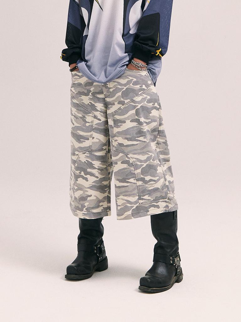 Akesi Double Knee Ripstop Camo Bermuda Pants - Cream