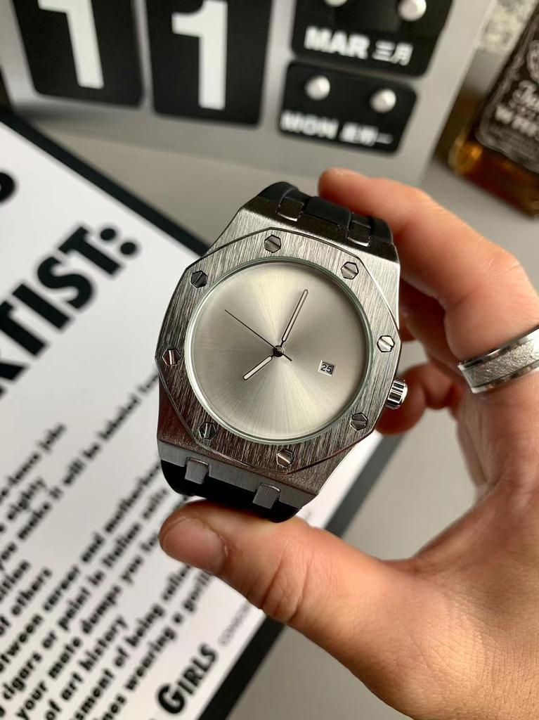 Logo free square watch for men with niche design, high-end silver steel band calendar quartz watch