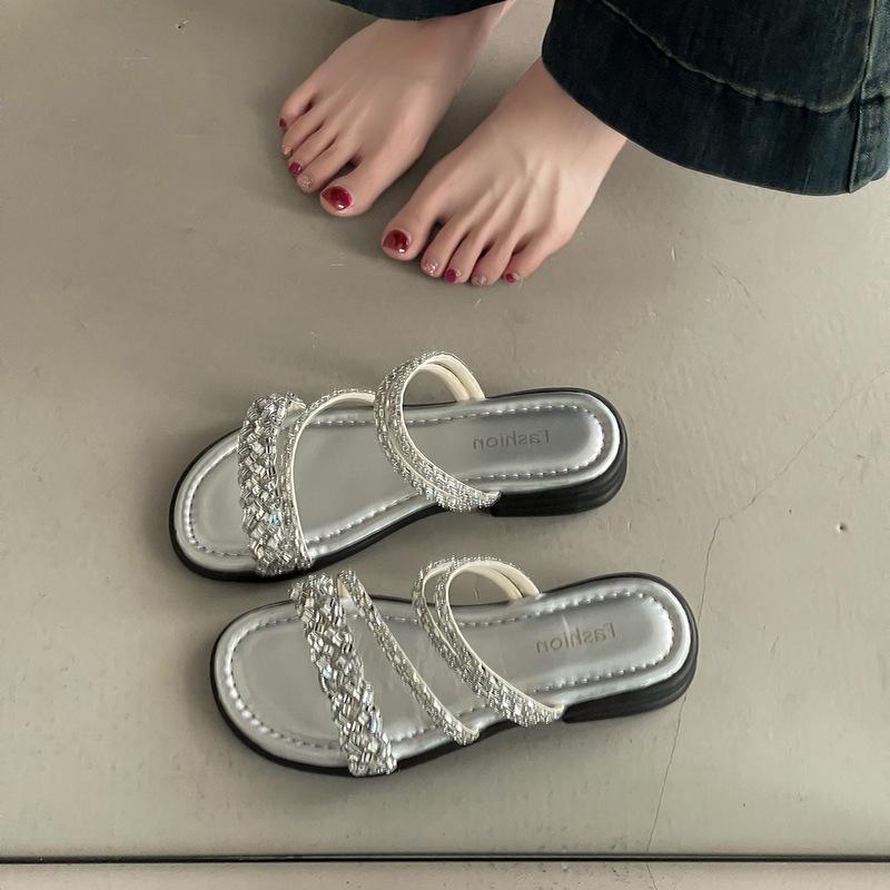 Versatile rhinestone set toe sandals fairy style beautiful slippers summer fashion Internet celebrity two wear thick heel women cool slippers