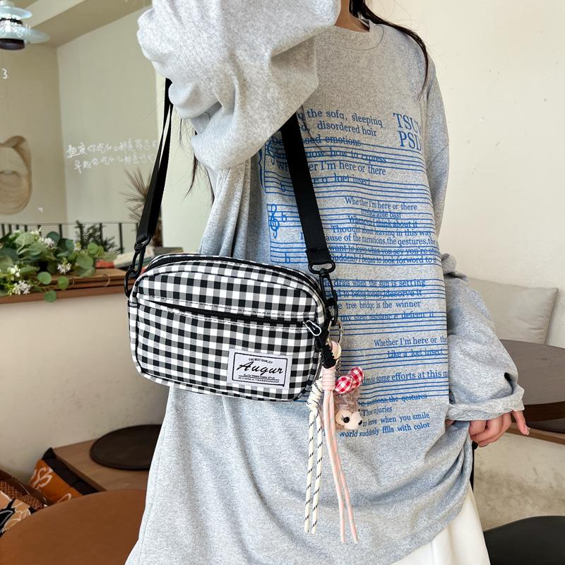 2025 New Mobile Phone Bag Trendy Messenger Women's Bag Student Korean Version Simple Plaid Small Satchel Mini Small Bag