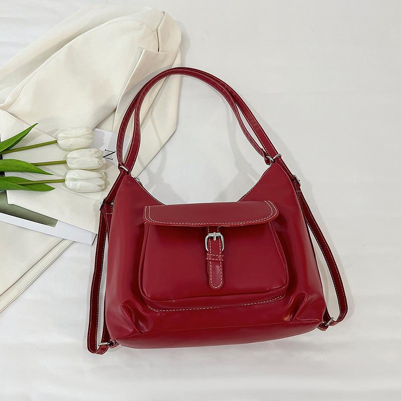 

2025 winter new retro Maillard style backpack with simple personality single shoulder large capacity underarm small square bag красный