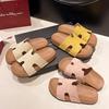 French style flat-bottomed retro casual one-word slippers for women in the summer of 2025, new models for exterior wear, fashionable beach H sandals