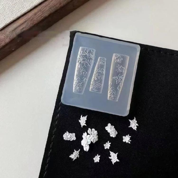 Professional Silicone Nail Mold Flower Accent Design Flexible Reusable Manicure Crafting Tool For Salon Home Use