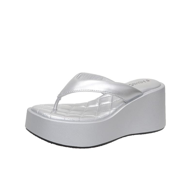 Slope heel summer slippers women's 2025 new outer wear summer sense fashion small height flip-flops sandals