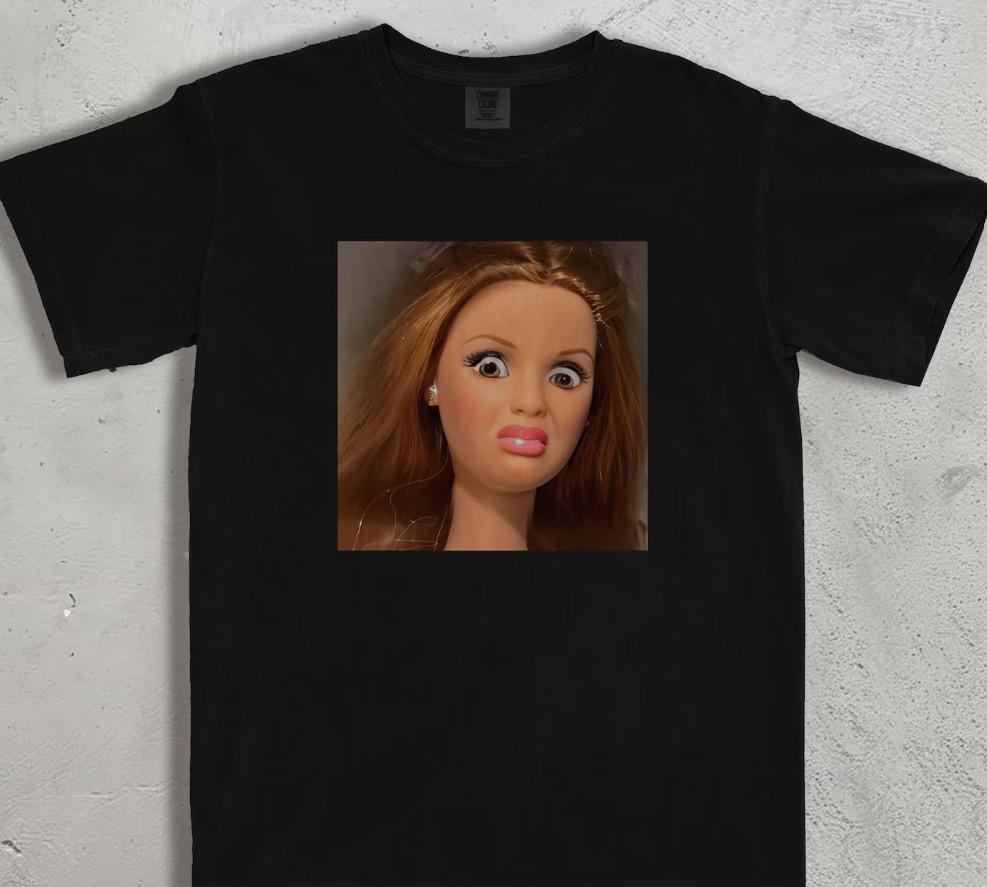 Vintage 90s Doll Face Meme Shirt Unisex T-Shirt XXL