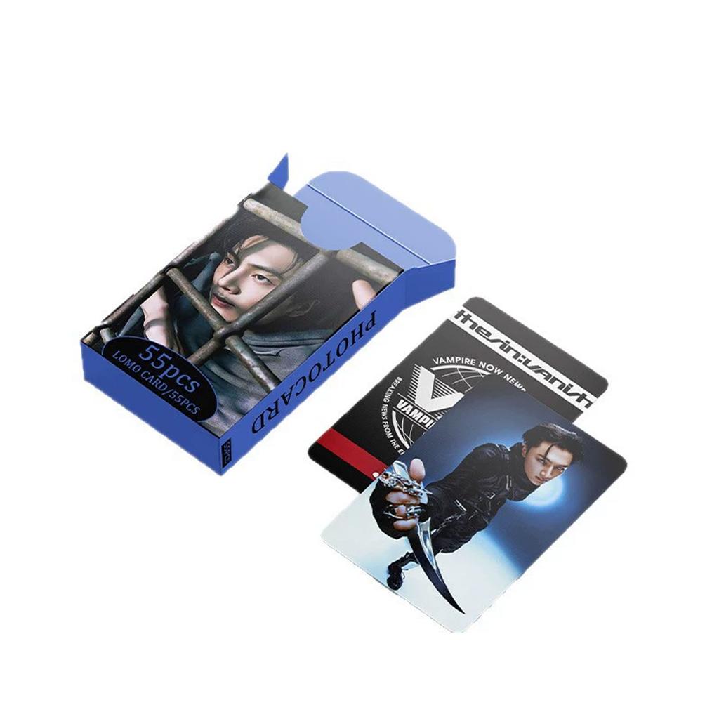 Ensemble de 55 Cartes de Collection Style Photocard Représentant Divers Personnages en Pose Imprimées sur Carton Brillant à Collectionner et à Exposer
