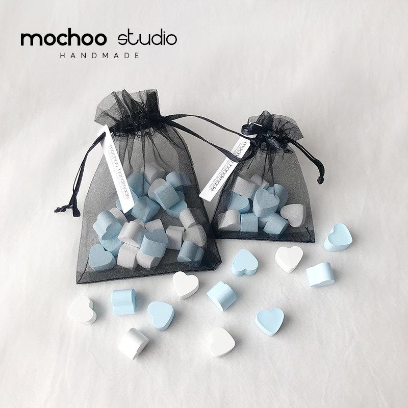 Car Perfume Heart Aromatherapy Gypsum Car Deodorant Decoration Wardrobe Sachet Hand Gift Fragrant Stone Blue + White (Buy Big and Get Small)