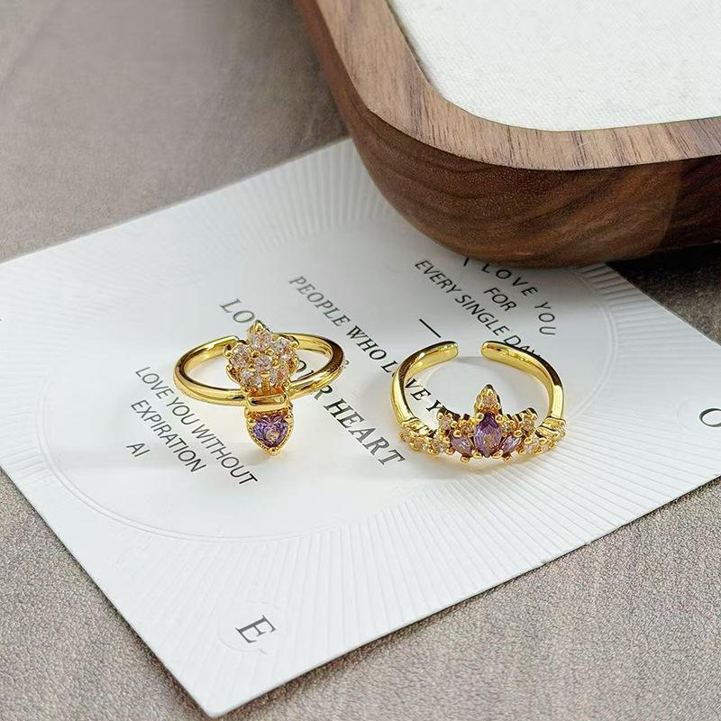 Retro Exquisite Temperament Maple Leaf Purple Zircon Flash Diamond Ring Women'S Light Luxury Stacked Personalized Ring