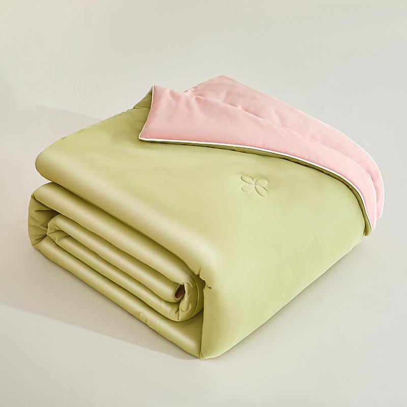 Cooling Blanket Soft Lightweight Summer Quilt Air Condition Comforter Solid Cool Blanket Soft Cooling Bed Quilt for Night Sweats