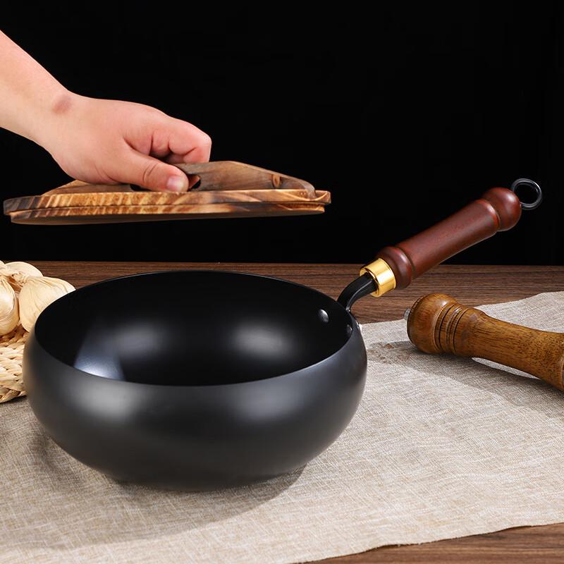 Wu Tuo Classic Hand-Forged Zhangqiu Iron Wok