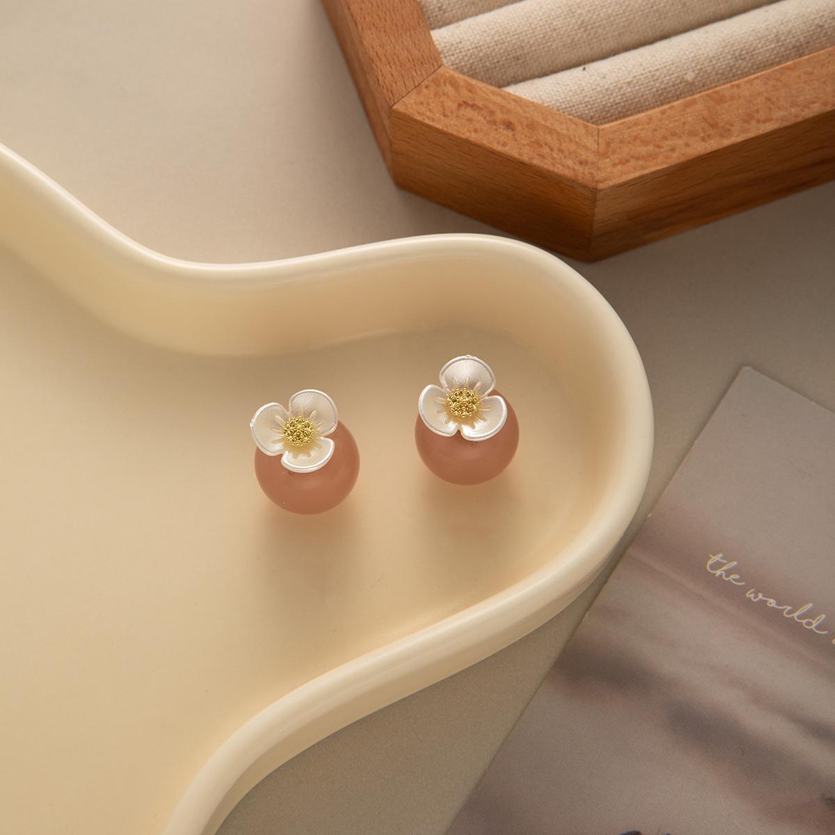 

Spring Flower Stud Earrings, Mori Girl Heart Two Earrings, Small Fresh Pearl Earrings Women