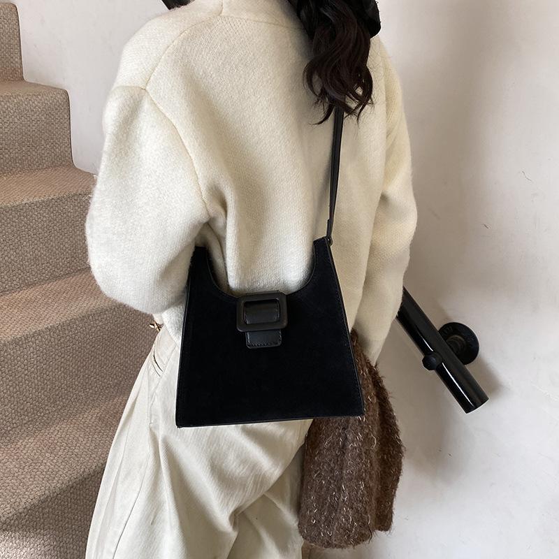 Small bag women 2025 new fashion versatile messenger bag texture small bag saddle bag