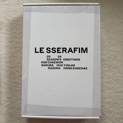 [GEBRAUCHT] LESSERAFIM 2024 SEASON'S GREETINGS Bonus Enthalten