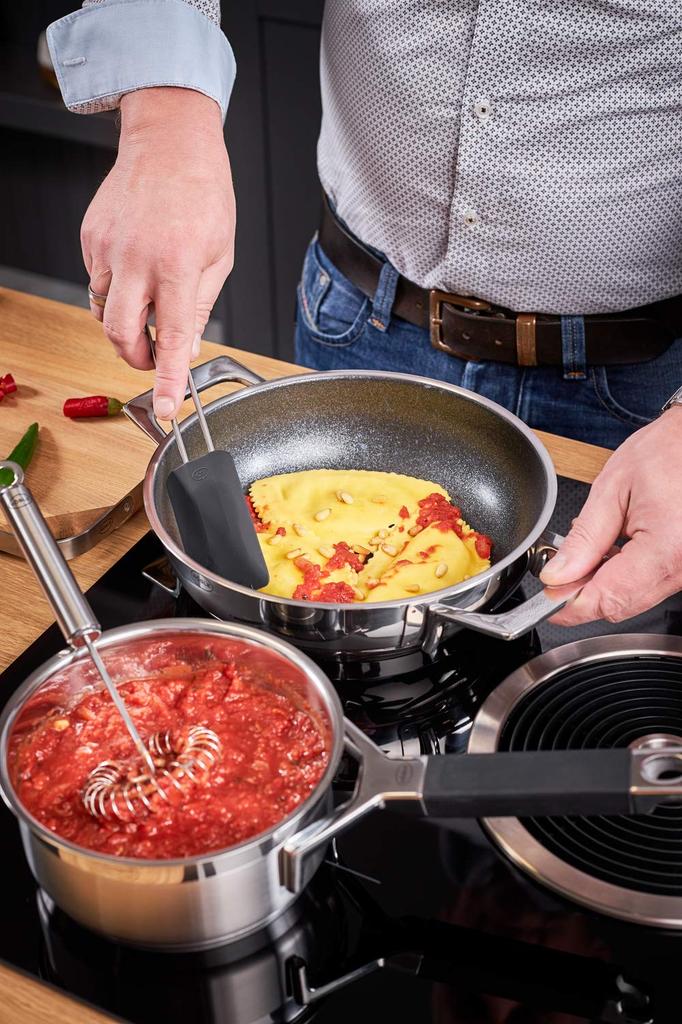 RÖSLE R?sle Spatula, Accessories for the Kitchen/Baking, Silicone, Black, 26 Cm, 12436 by R?sle