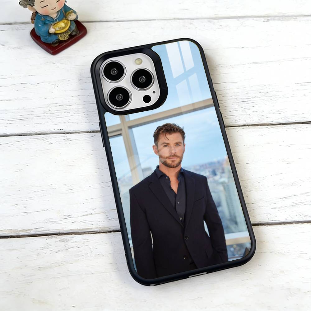 Chris Hemsworth Phone Case For iPhone17,16,15,14,13,12,11 Plus,Pro Magnetic with Magsafe Wireless Charging