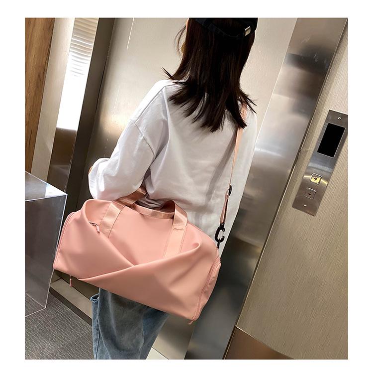 Women's Large Capacity Gym Bag with Wet/Dry Separation - Perfect for Short Trips and Casual Sports Activities