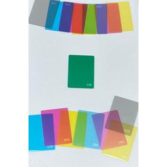 Color perception reproduction ability. Stack 7 cards 4 colors create sensation board game Kasane te Iro o Tsukuru Shinsouban.