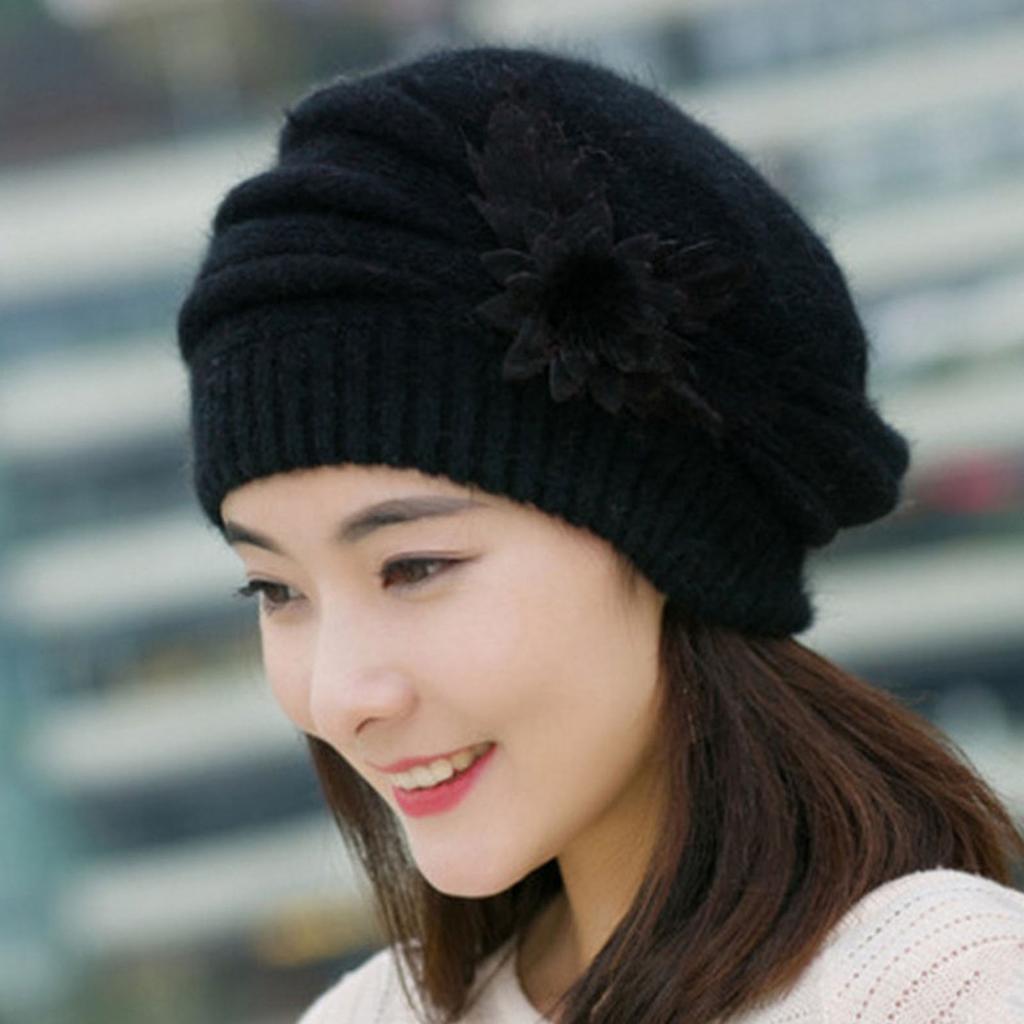 Fashionable Beret Hat With Plush Rabbit Furs Flower Decors Pullover Brimless Hat for Women Office Winter Head Accessory