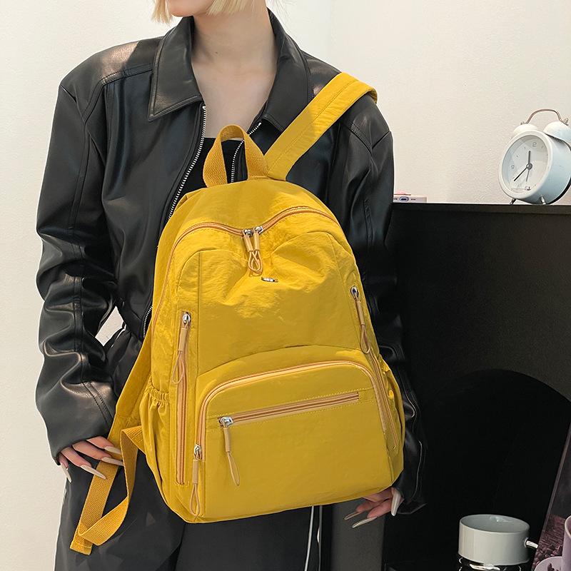 New Ultra-light Waterproof Parachute Nylon Cloth Women's Large-capacity Puff Bag Fashionable Niche Women's Backpack