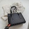 Underarm tote bag New fashion women's handbag Large capacity commuter bag Printed shoulder bag