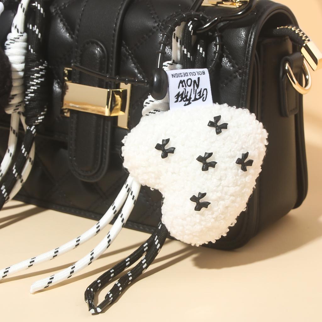 Fashion Lamb Wool love Plush Keychain Cute Heart Shaped Pendant Braided Rope Chain Elegant Girl Backpack Key Jewelry Accessoriy