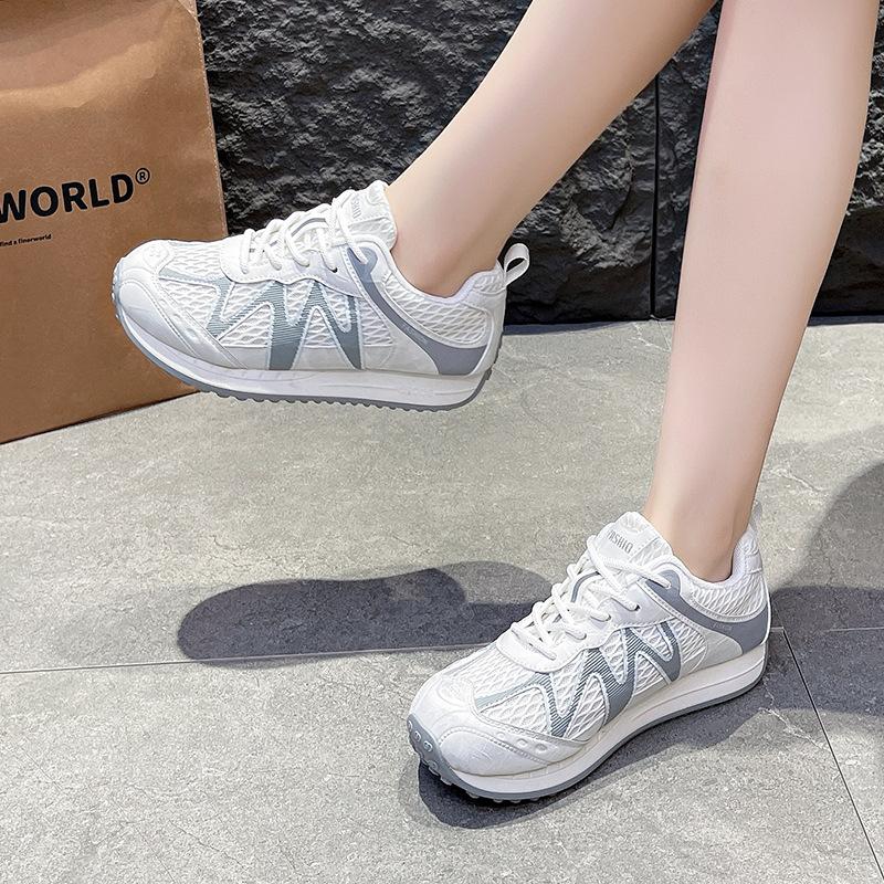 Leather Platform Forrest Gump Shoes Women's Autumn 2025 New Soft Sole Versatile Breathable Comfortable Casual Sports Running Shoes