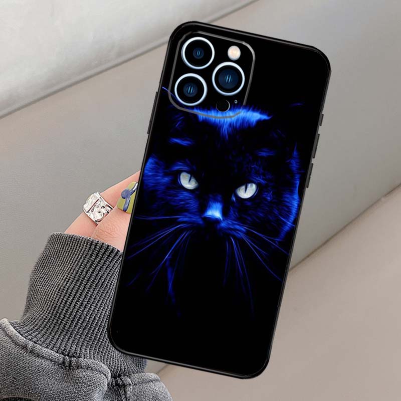 Black Cat Staring Eye Phone Case For iPhone 16 15 13 12 11 14 Pro Max 15 16 Plus 12 13 mini XR 16e Funda Cover