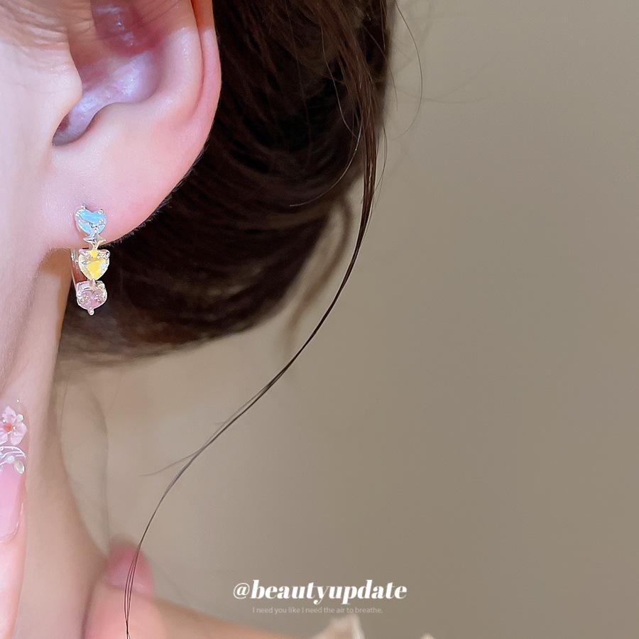 Cute Zirconia Heart Geometric Ear Cuff Earrings - Sweet and High-End Accessories for Women