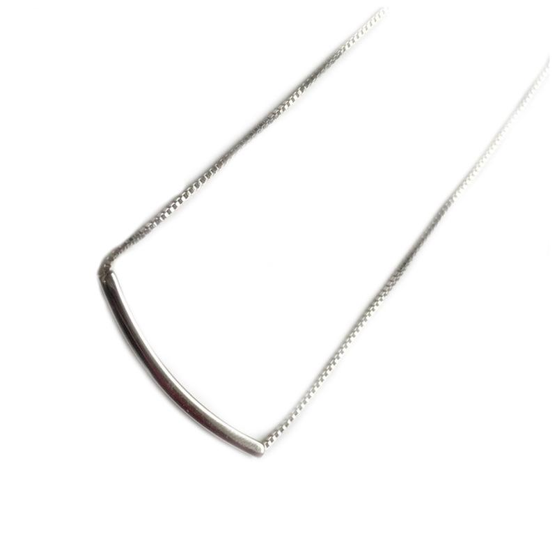 

Ожерелье корейской версии простая изогнутая трубка улыбка вертикальная трубка ключичная цепочка, универсальный темперамент