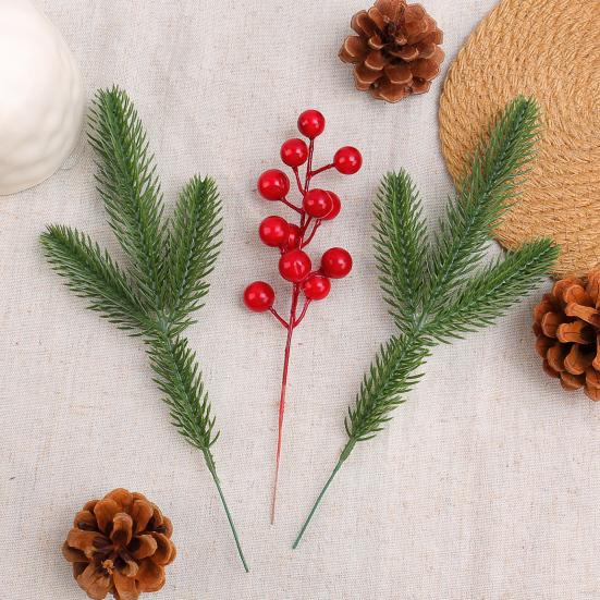 Vánoční borové větvičky s červenými bobulemi Umělé zelené stonky na strom Květinová aranžmá Domov Kancelář Sváteční středová dekorace