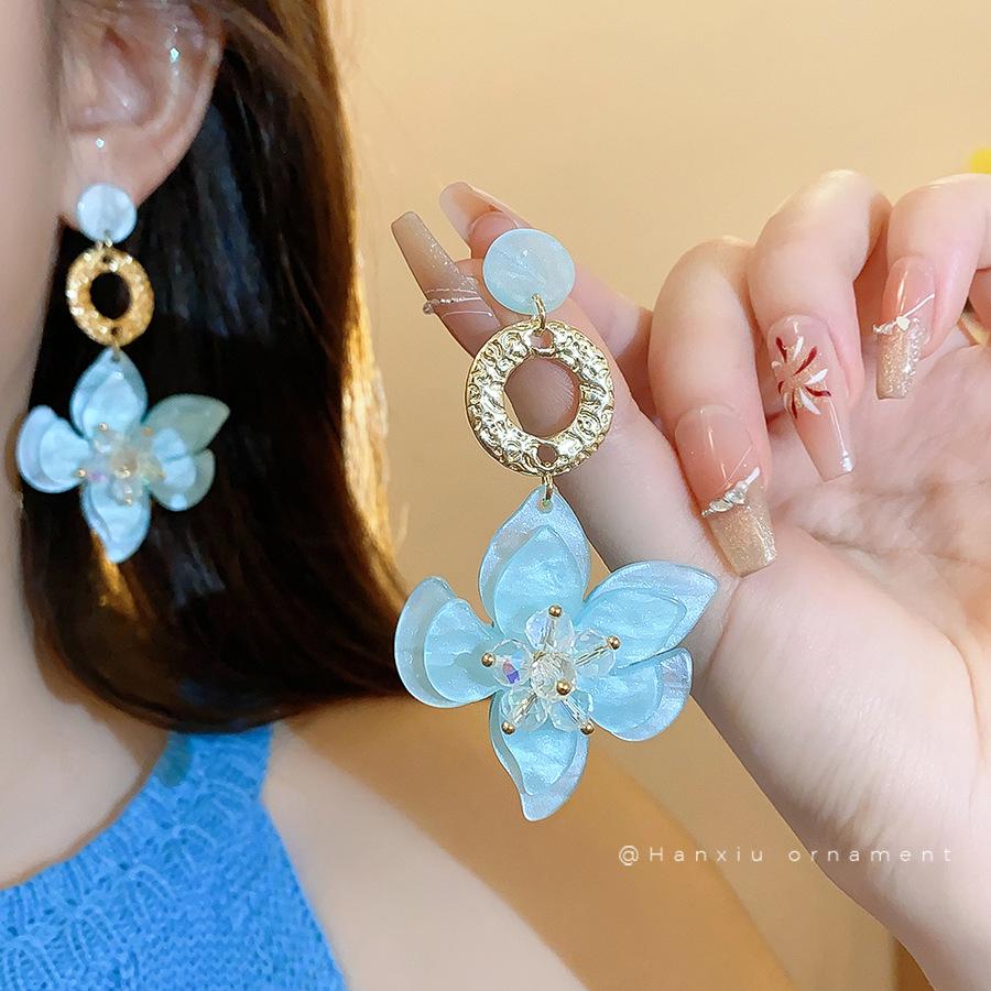 Silver Needle Resin Flower Tassel Earrings: Vintage, Versatile, Light Luxury Fashion Jewelry for Women