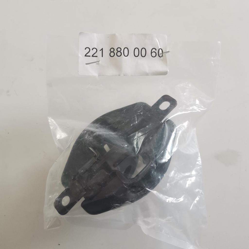 Mercedes W221 Nedre Huvudlås 2218800060