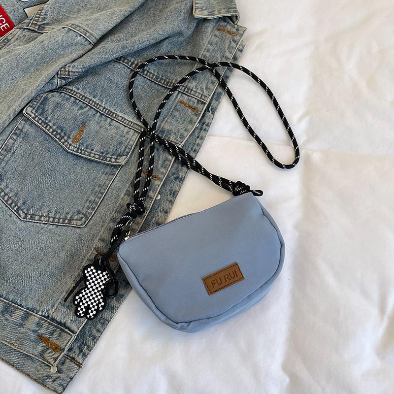 Шикарная Минималистичная Сумка-Кроссбоди Среднего Размера из Мягкой Нейлоновой Ткани для Повседневного Использования синий