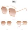 Damen Zweifarbige Sonnenbrille mit Farbverlauf - Winter 2021 Kollektion