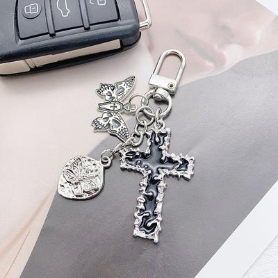 Retro Gothic Taschenanhänger Personalisierter Kreuz Schmetterling Anhänger Schlüsselanhänger Kreativ Exquisit Rucksack Dekoration Zubehör Geschenke