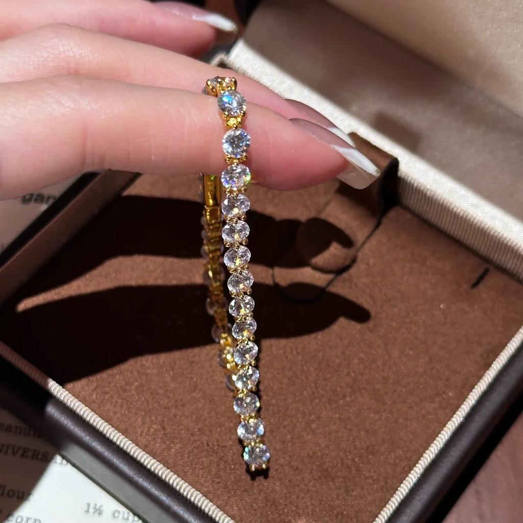 Fashion Light Luxury Eagle Claw Lace Star Bare Diamond Bracelet Advanced Sense Eight Hearts Eight Arrows High Carbon Diamond Zircon Women 2026