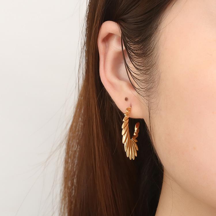 Fashion Angel Wings Stainless Steel Earrings Suitable for Women's Daily Wear Simple Trend Earrings