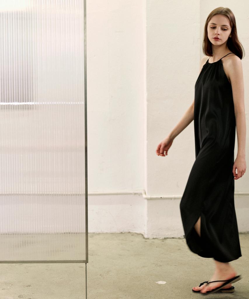 Rank 5 [Nelli] Satin One-Piece [Nelli] Satin Halterneck Dress_Black