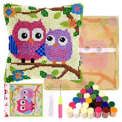 Kit d'oreiller à crochet noué pour adultes 17 pouces Kits de taie d'oreiller DIY à crochet noué avec fil à crocheter Artisanat à la main Housse de coussin Artisanat à l'aiguille