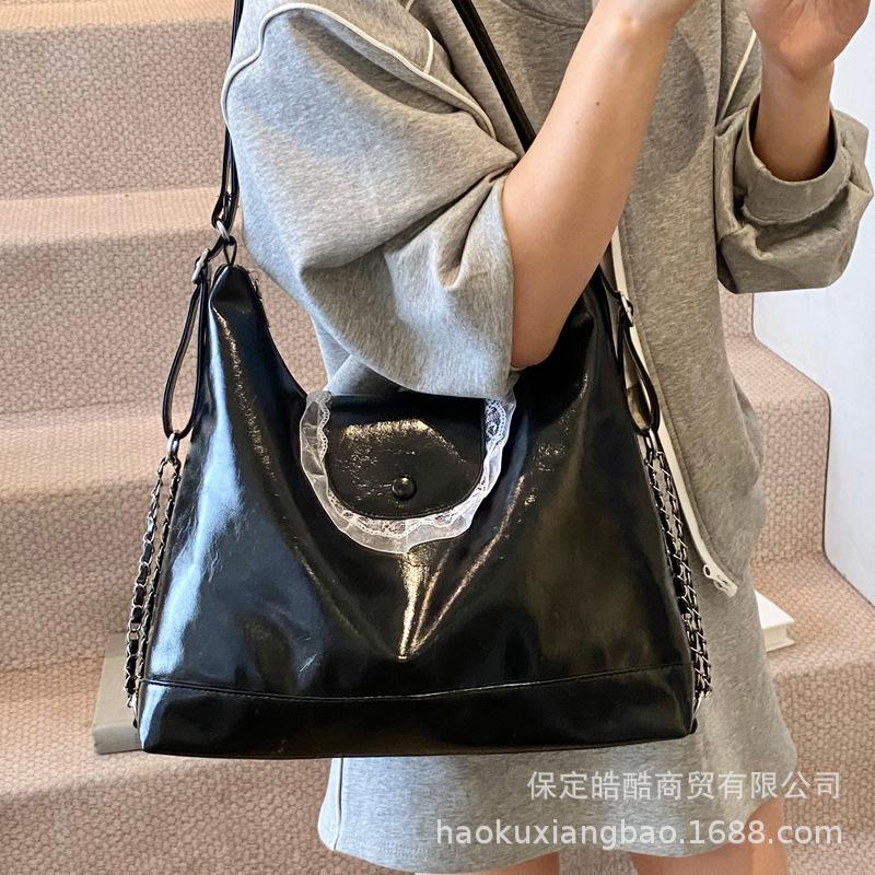 Retro commuter tote bag women's large capacity 2025 new casual shoulder messenger bag simple multi-functional backpack