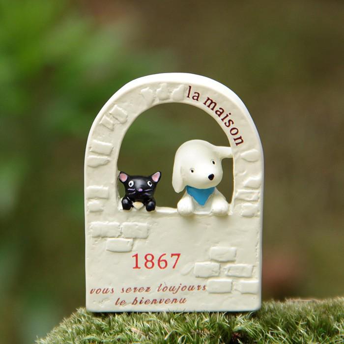 Japanische Cartoon Harz Holz Sukkulenten Gartenornamente und Foto Requisiten