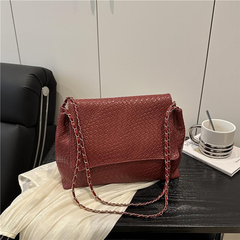 Women Fashion Woven Pattern Chain Strap Mini Square Shoulder Handbag For Daily Commute