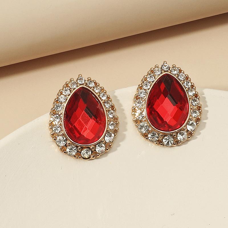 Baroque Water Drop Rhinestone Earrings: Retro French & Hong Kong Style