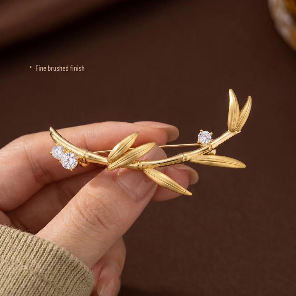 Elegant Gold Bamboo Leaf Brooch - Unisex Fashion Corsage Pin