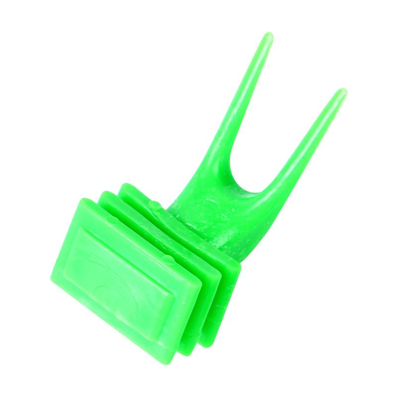 10Pcs Plastic Bird Food Holder for Parrots And Pets Fruit Forks Feeding Supplies Suitable for Cage Feeding Medium/Large Sizes