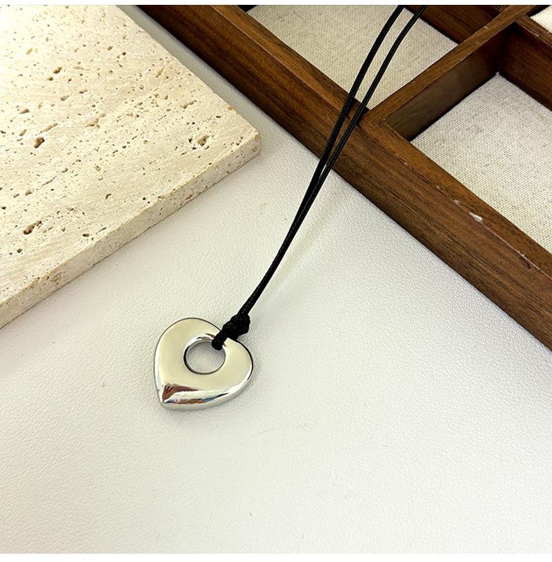 Fashion Spiral Heart-Shaped Pendant Necklace for Women Adjustable Long Black Wax Rope Clavicle Chain Charm Couple Birthday Gift